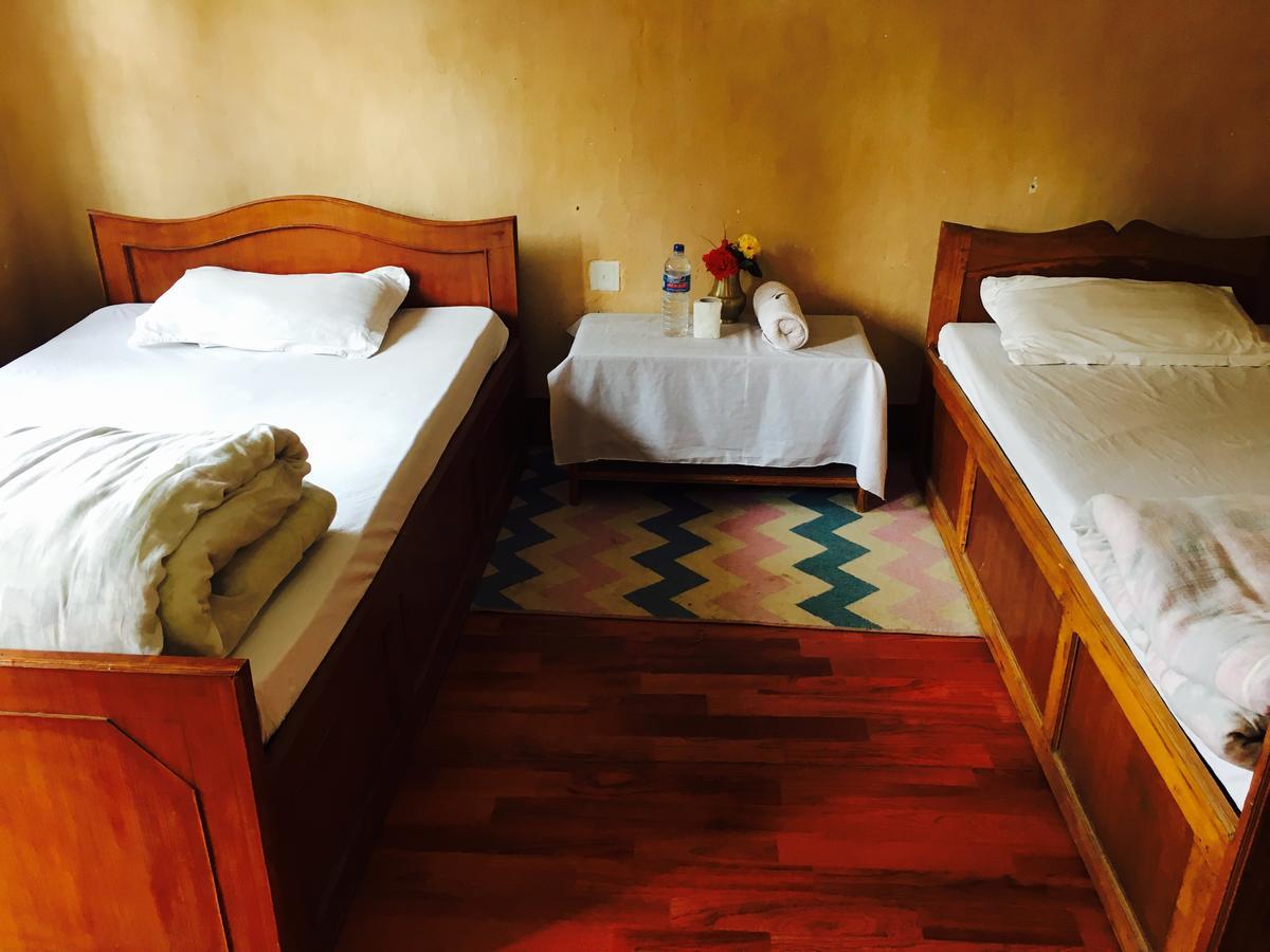 Shrestha Hotel & Restaurant Bandipur Buitenkant foto