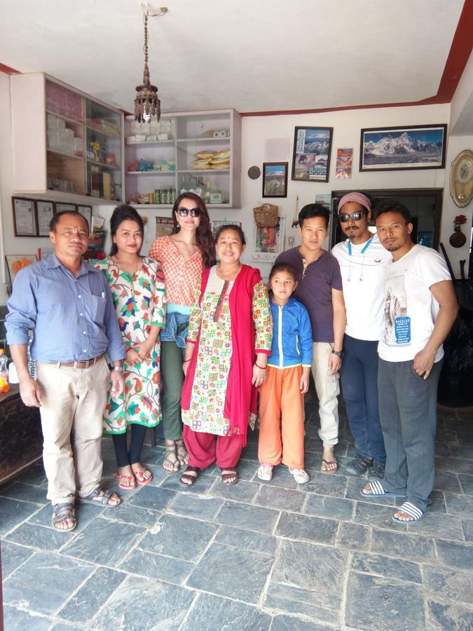 Shrestha Hotel & Restaurant Bandipur Buitenkant foto