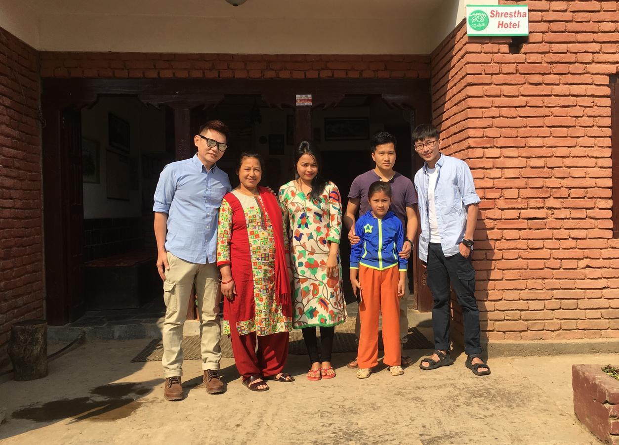 Shrestha Hotel & Restaurant Bandipur Buitenkant foto