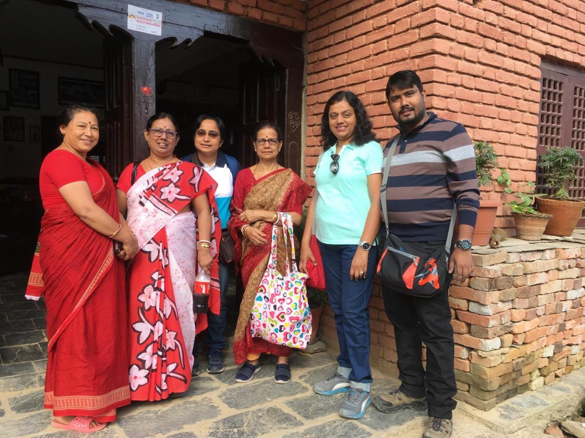 Shrestha Hotel & Restaurant Bandipur Buitenkant foto